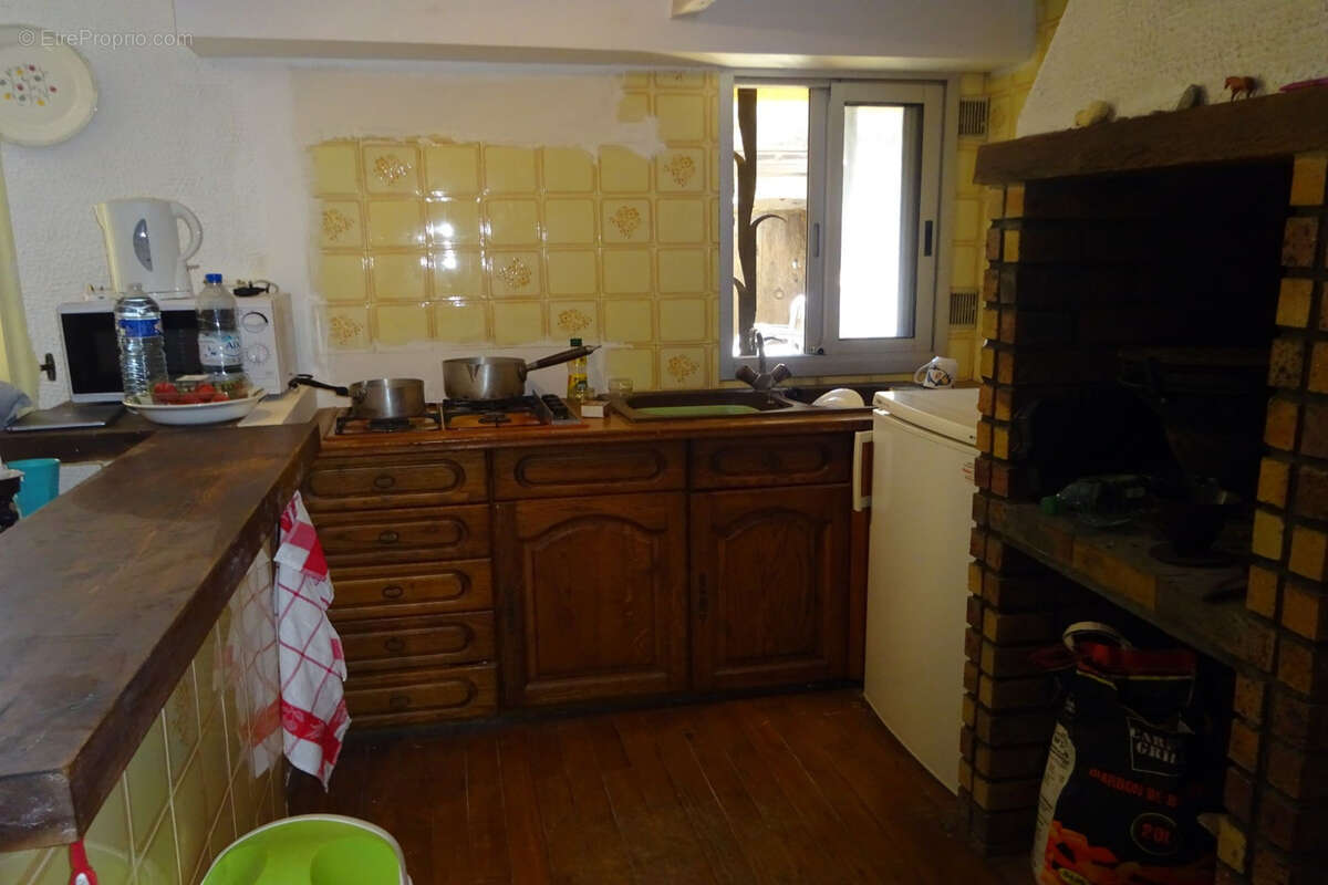 maison en pierres OMS village - photo 24