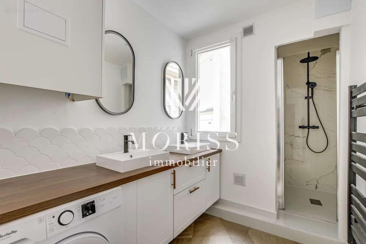 Appartement à PARIS-17E