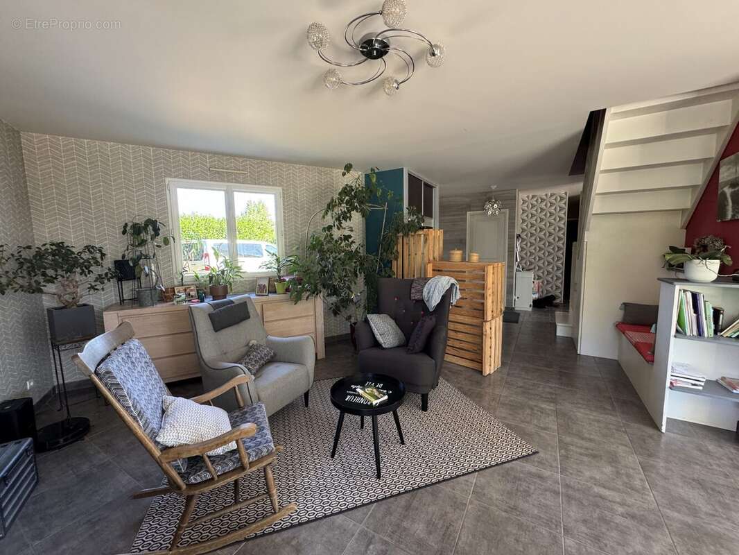 Maison 217 m² à Saint-Pierre-En-Port  - photo 2