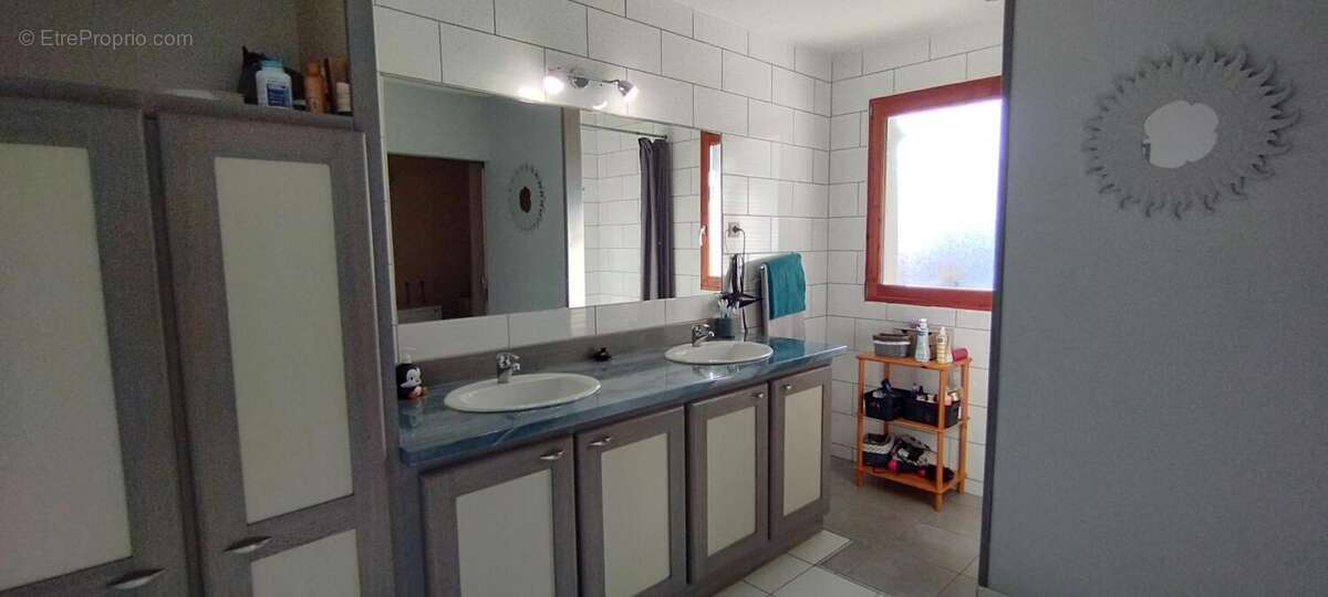 Maison à NEUREY-LES-LA-DEMIE