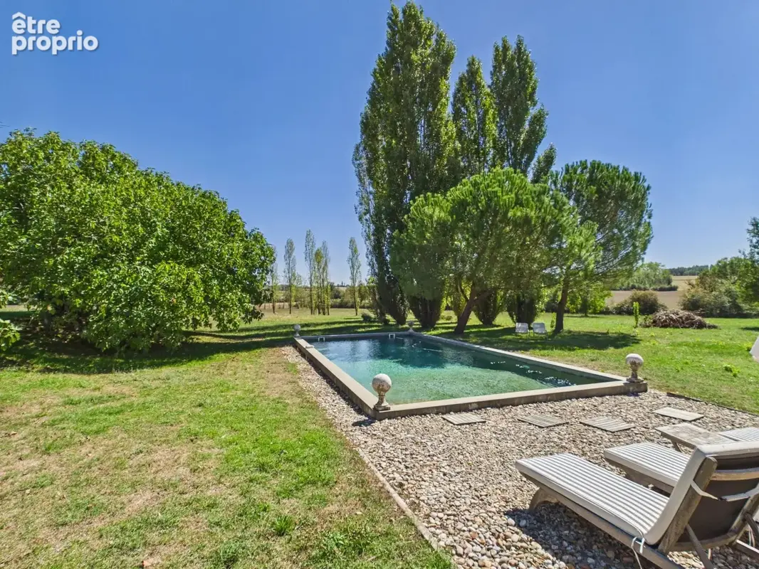 Propriété à la campagne avec piscine et 4,2 hectares de terrain - photo 2