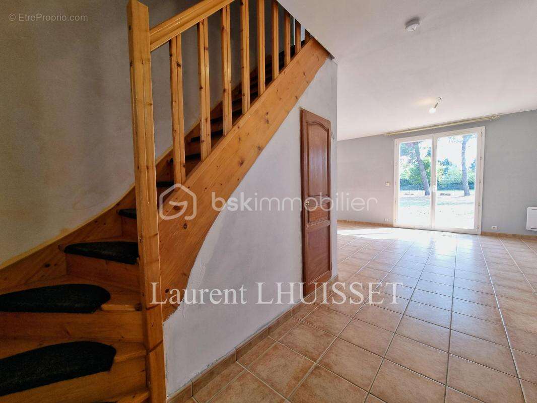 Maison à NEUVY-EN-SULLIAS