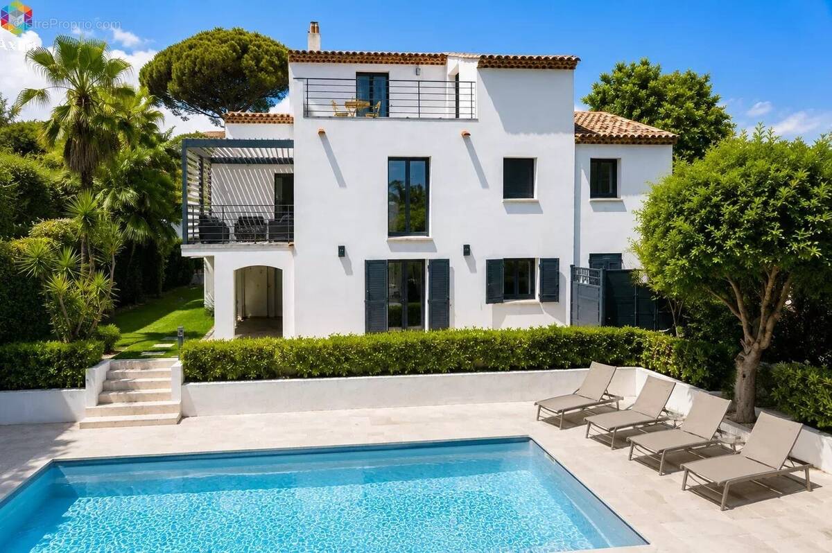 Maison à FREJUS