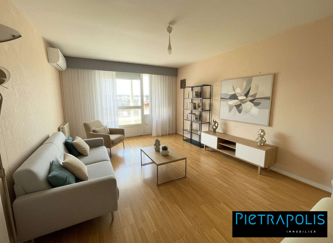 Aménagement non contractuel - Appartement à VILLEURBANNE