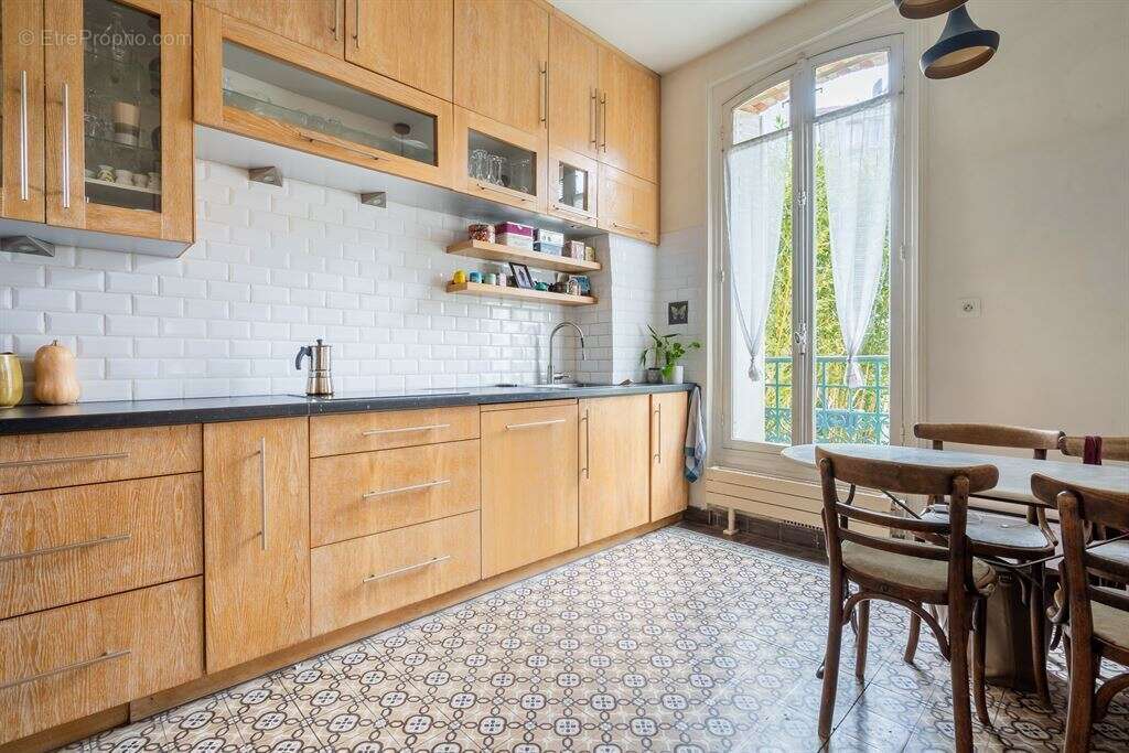 Maison 214 m² à Joinville-Le-Pont  - photo 9