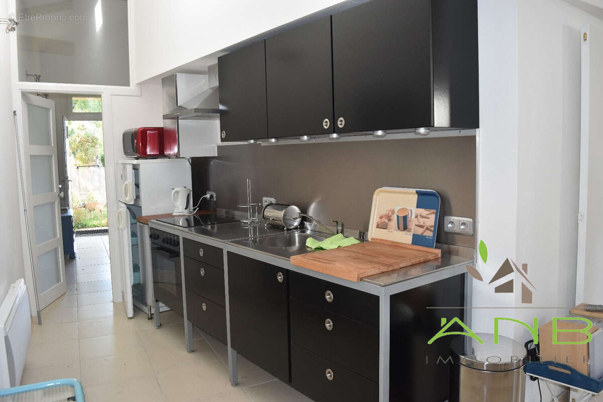 Maison 58 m² à Montbron  - photo 2
