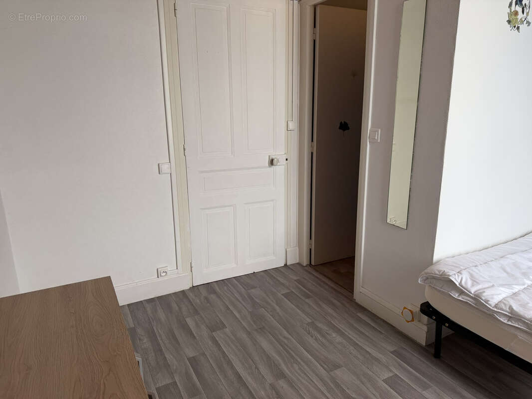 Maison 3 chambres avec cour et garages - photo 22