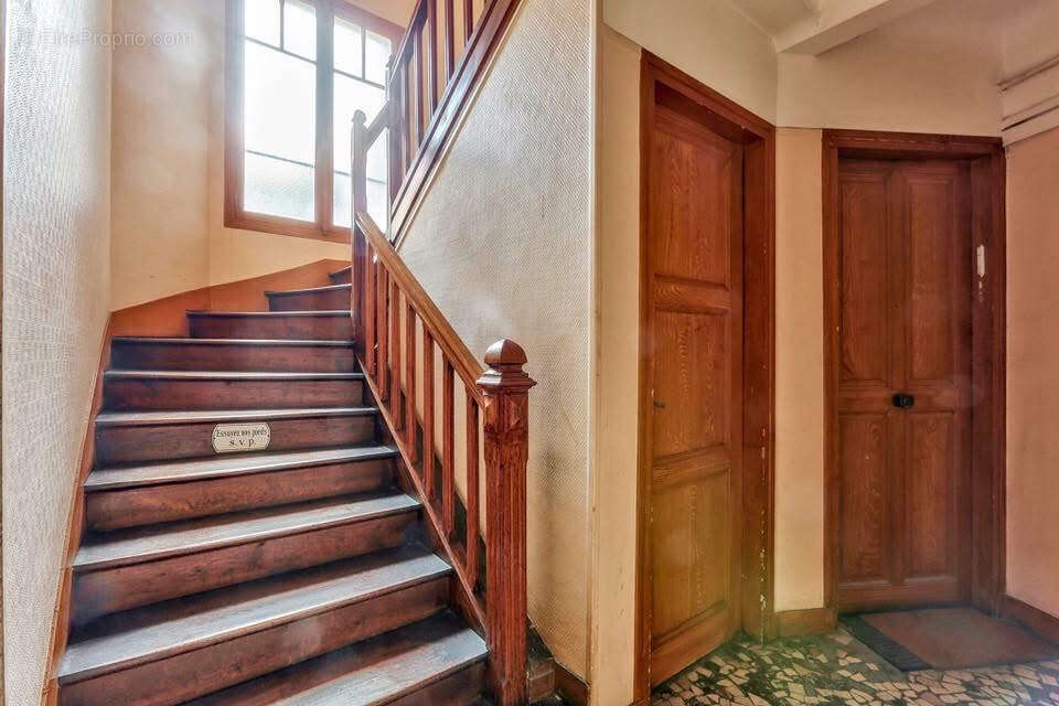 Appartement à PARIS-20E