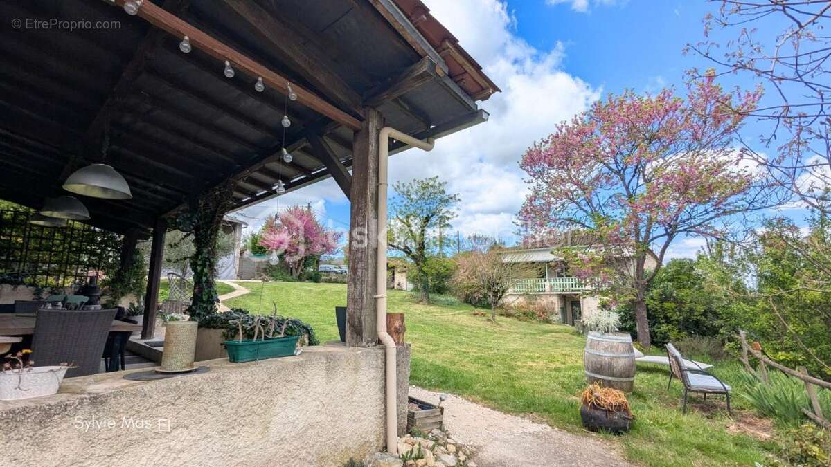 Maison à MONTCUQ