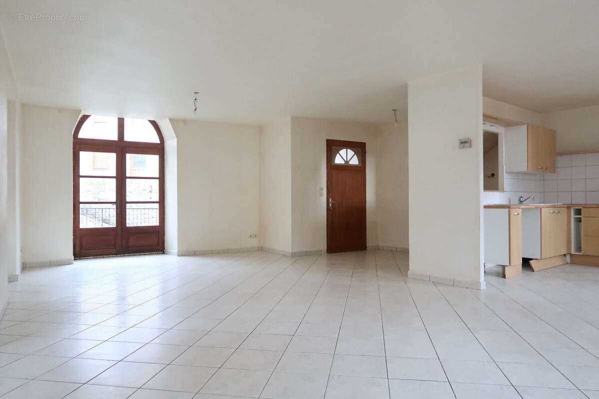 Appartement à LAPTE