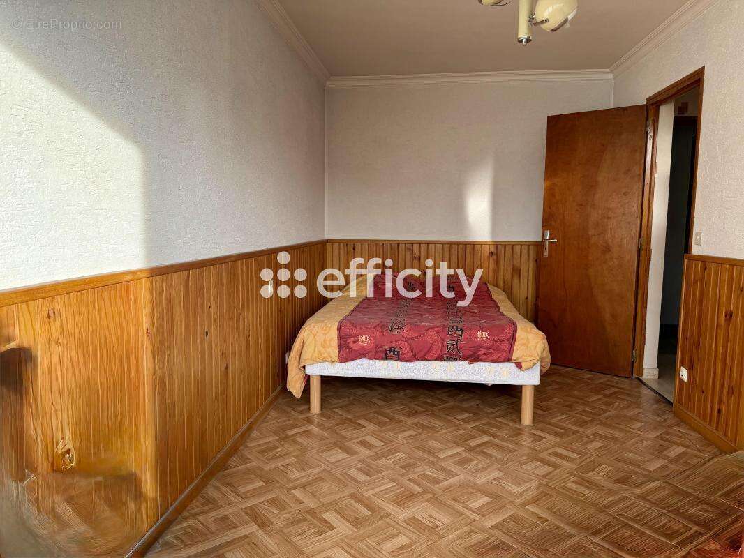 Maison à CHENNEVIERES-SUR-MARNE