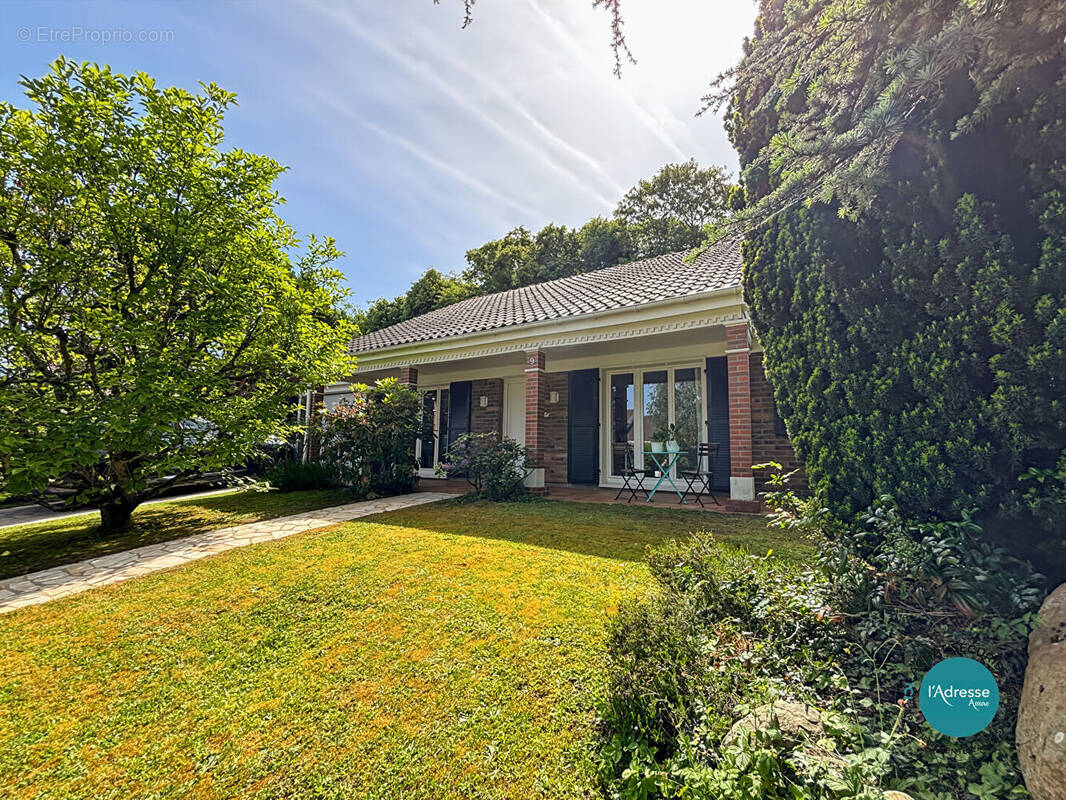 Maison à MENNECY
