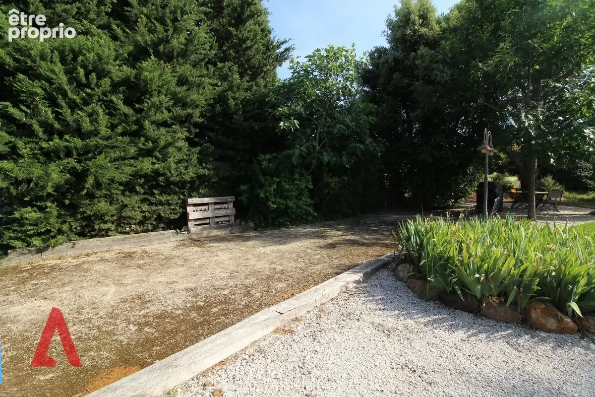 Caux  villa de plain-pied avec piscine et 1 174 m² de terrain - photo 14