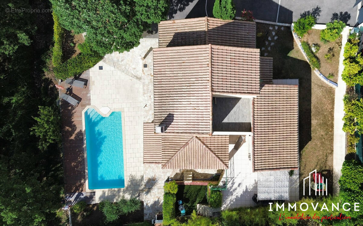 Maison à VAILHAUQUES