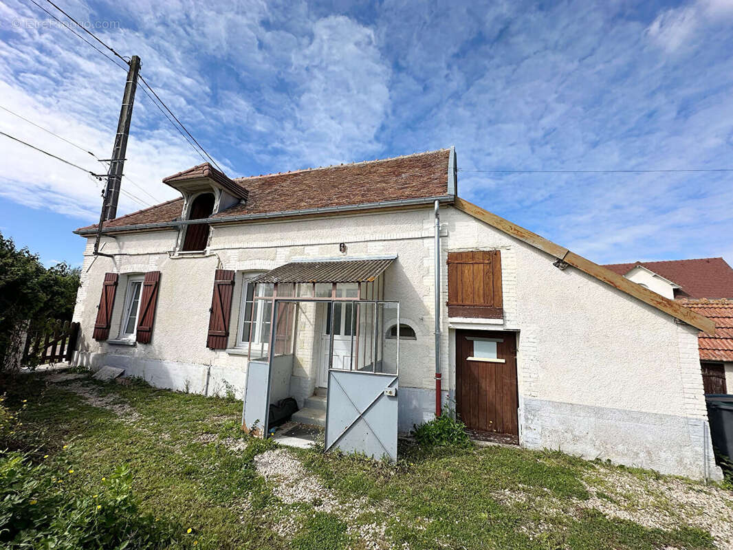 Propriété 2 Maisons et grange à  Saint-mesmin 3 pièce(s) 106 m2 - photo 4