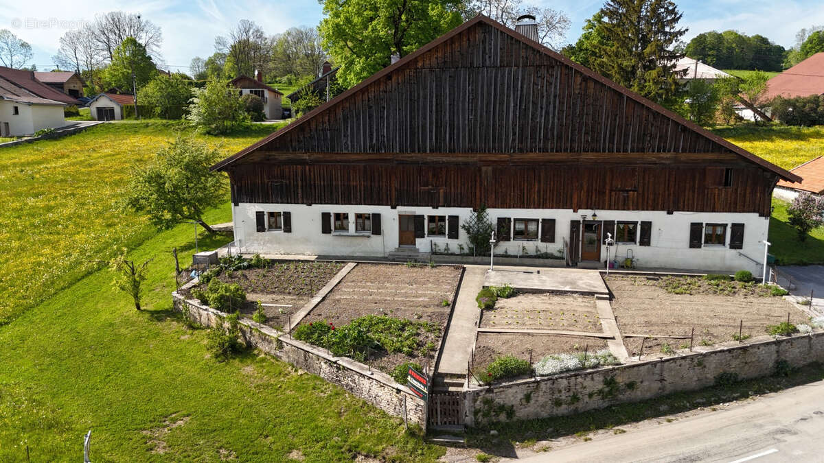 Maison à MORTEAU