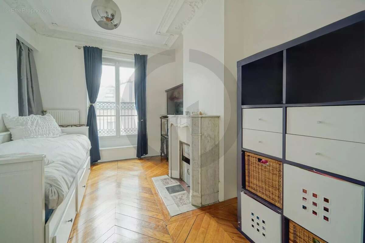 Appartement à PARIS-8E