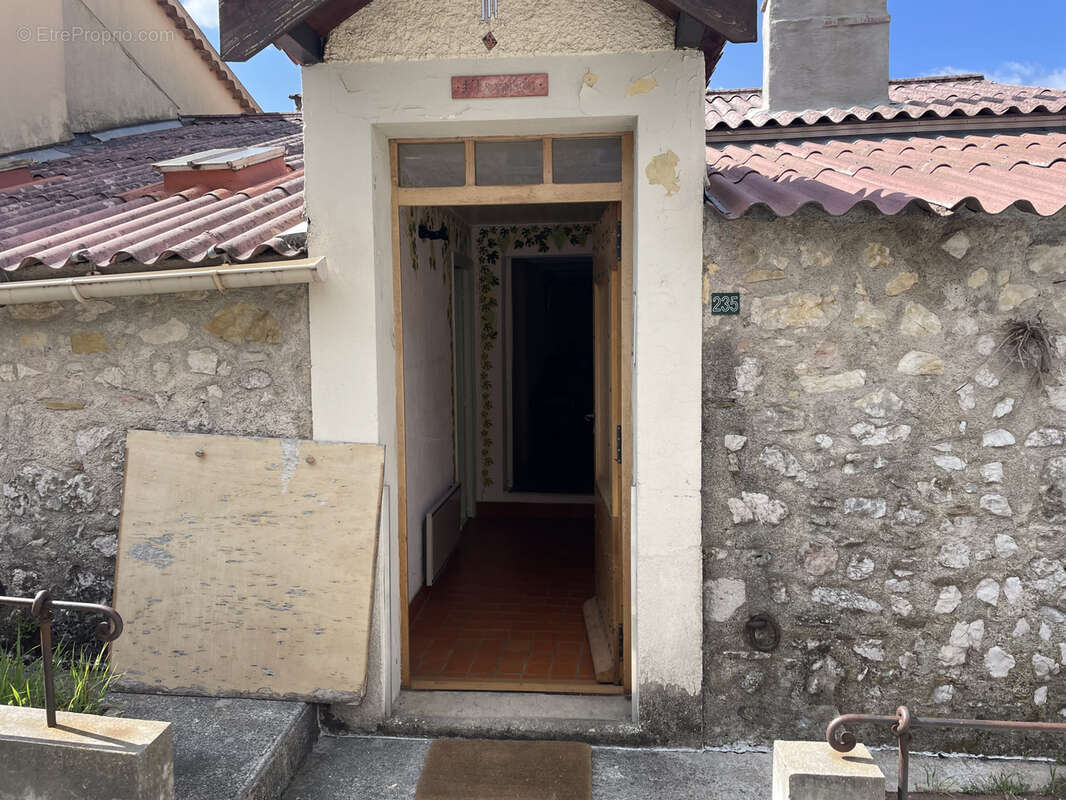 Appartement à VALDEROURE