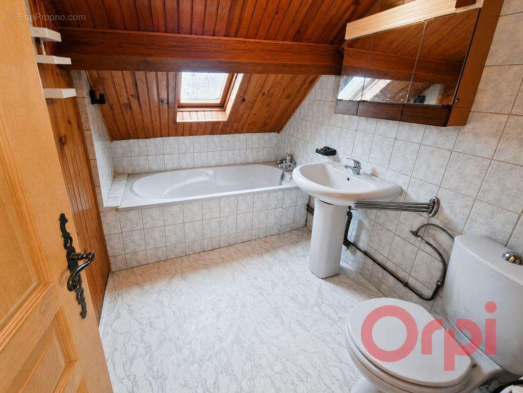Maison à fort potentiel - photo 7