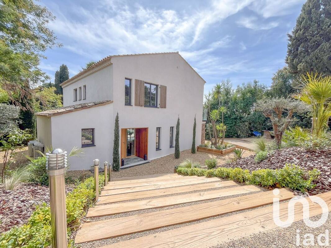 Photo 1 - Maison à LA CROIX-VALMER