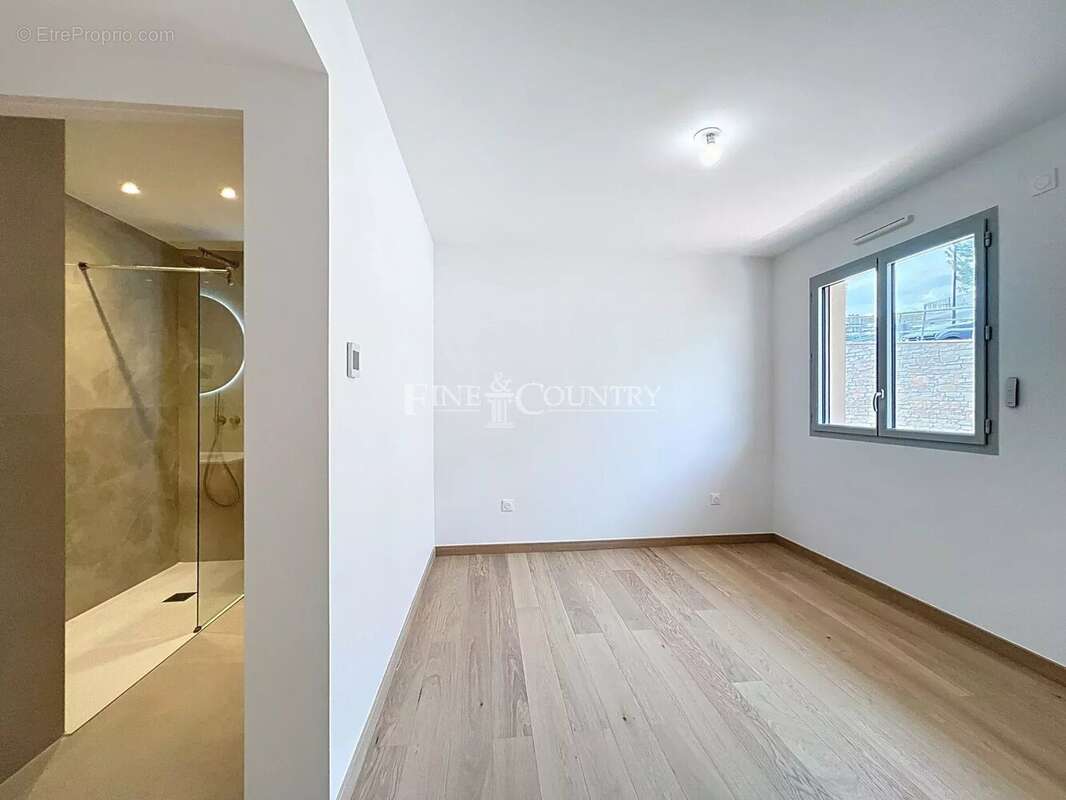 Appartement à LE CANNET