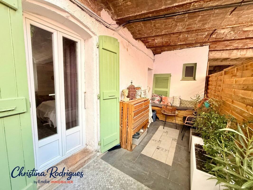 Appartement à LORGUES