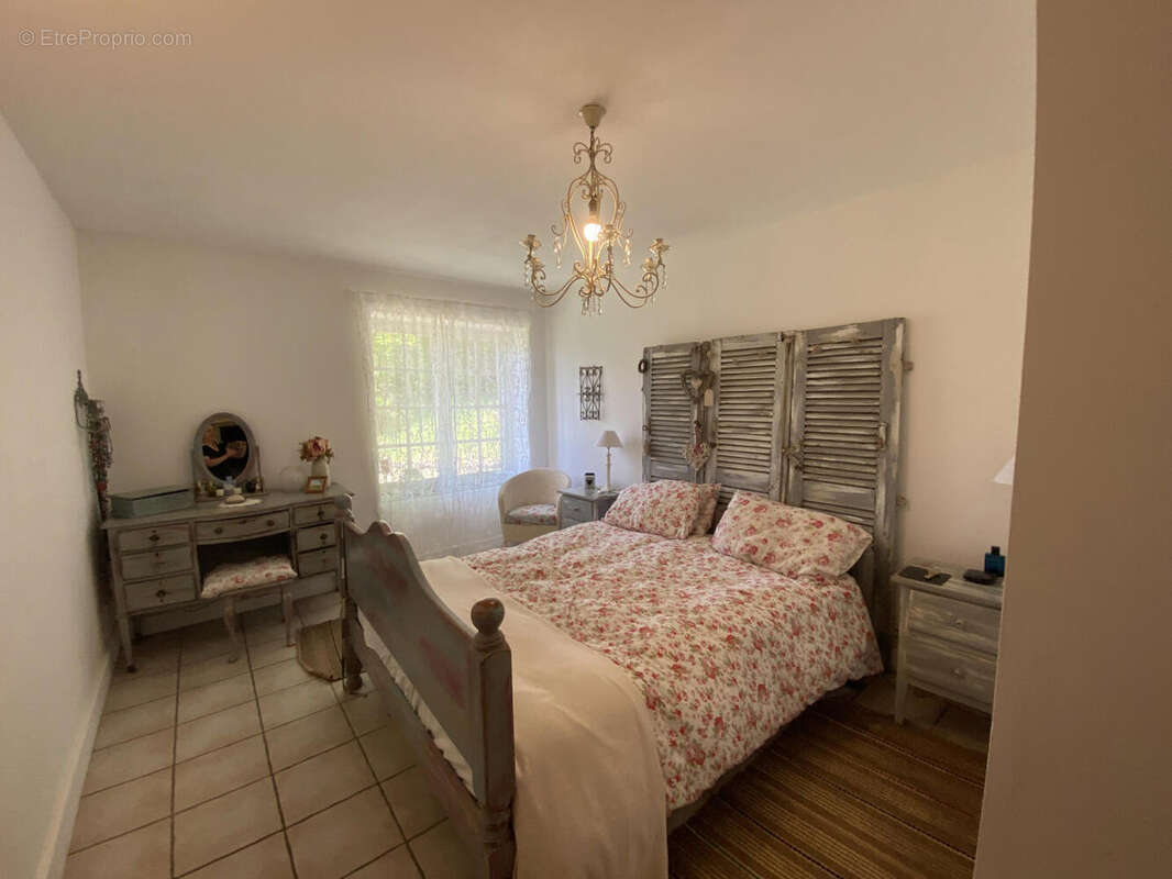 ch rdc - Maison à AUBETERRE-SUR-DRONNE