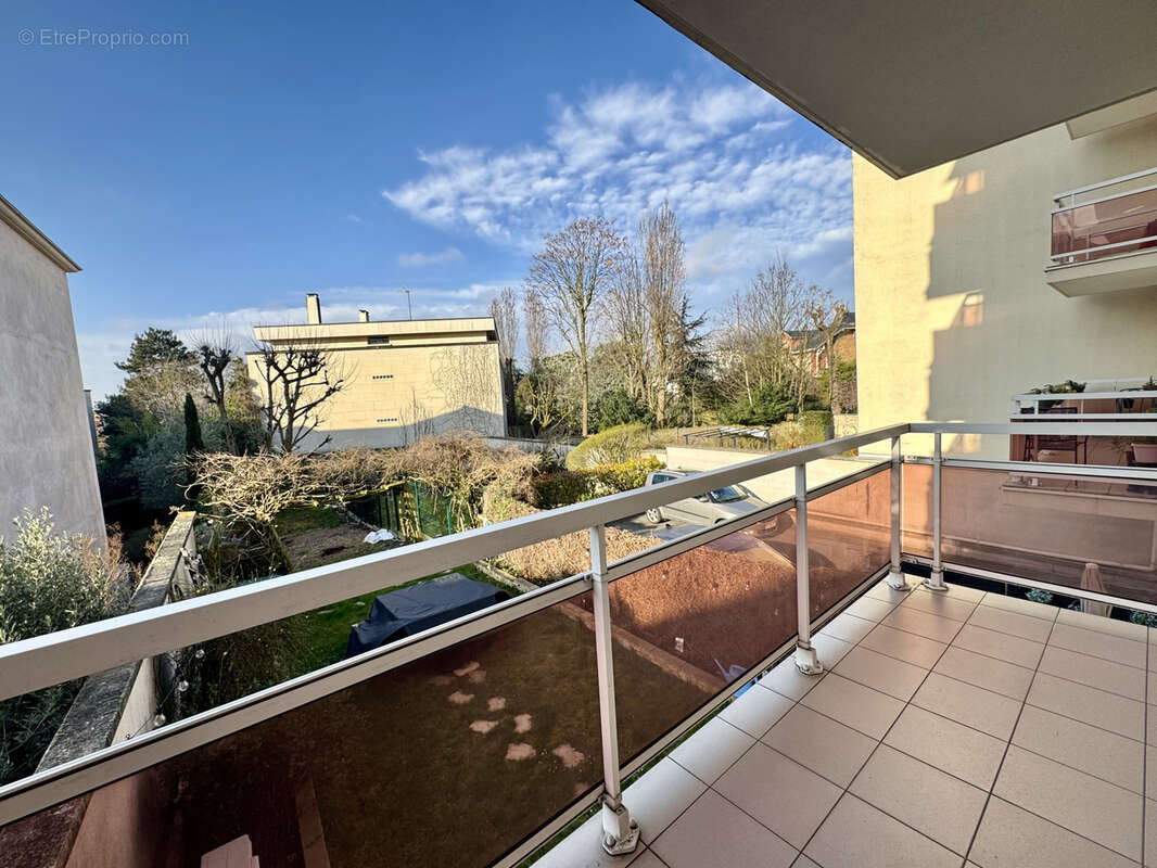 Appartement à LE PERREUX-SUR-MARNE