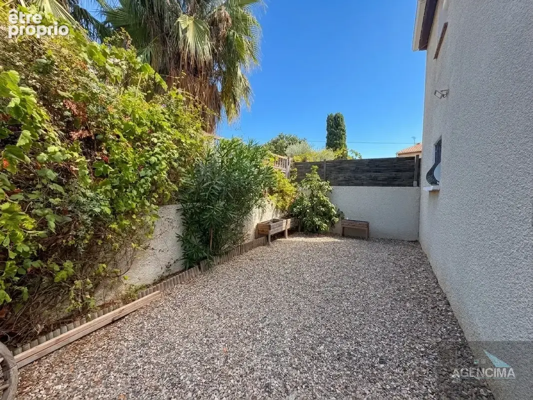 À vendre à Marseillan, bord d'étang dans un cadre de vie rare - photo 3