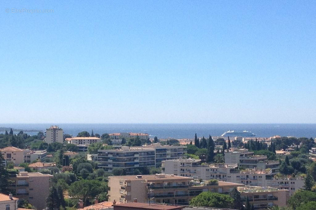 Appartement à LE CANNET