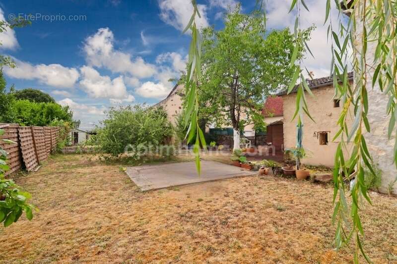 Maison Individuelle de  Centre Bourg - 5 pièces  - 4 chambres - Terrain de 505 m² - MAGNAC LAVAL   (87) - photo 22