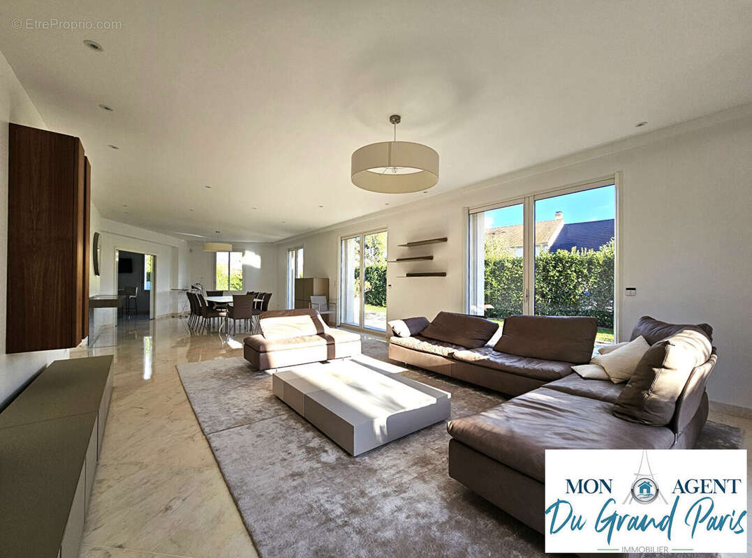 Maison à TOUSSUS-LE-NOBLE