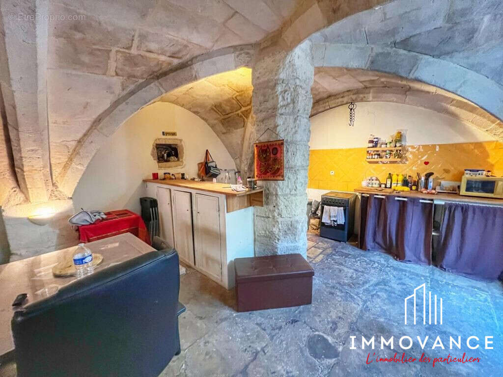 Maison à SAINT-BRES