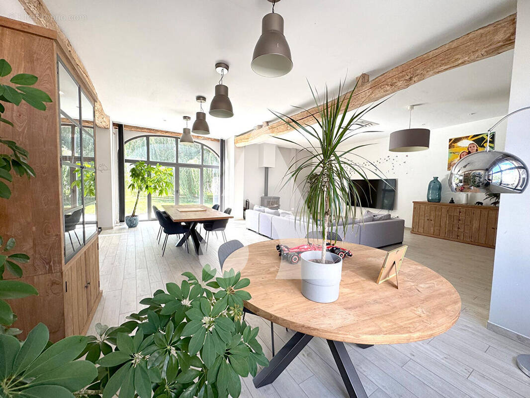 Maison à VIEUX-CONDE