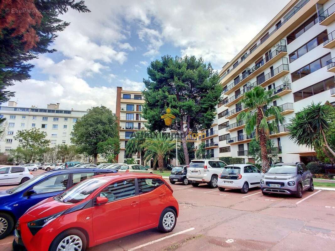 Commerce à PERPIGNAN