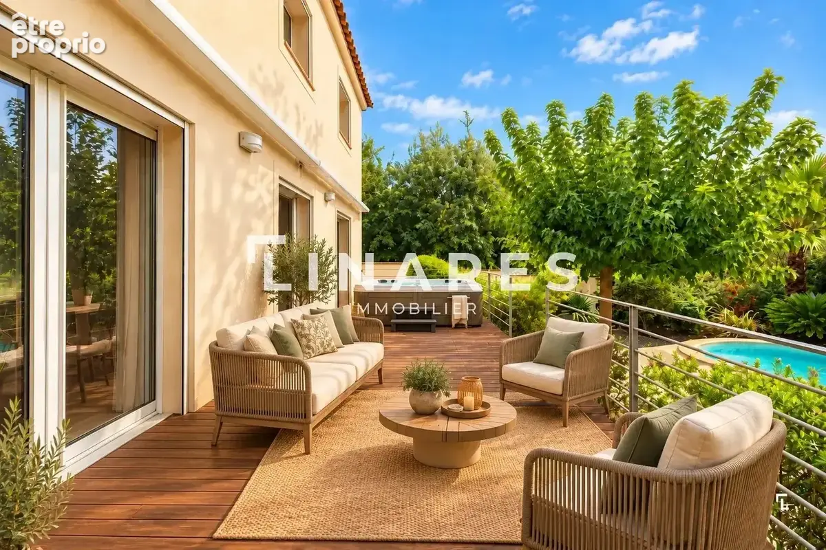 L'INTIME - Villa T5 de 130m² - Piscine - Garage 21m² - Parcelle 625m² - 13400 Aubagne Les Passons - photo 6