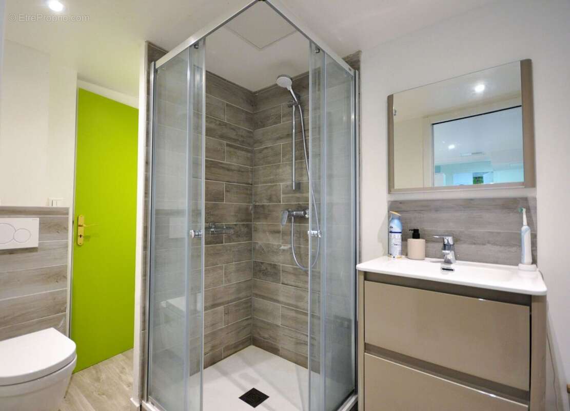 Commerce à PARIS-18E