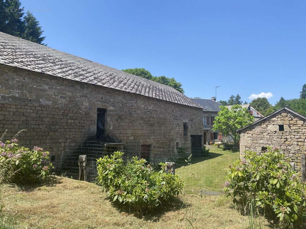 Maison à TARNAC