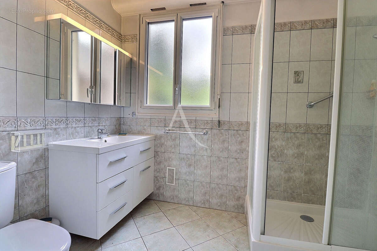 Appartement Le Mesnil Le Roi 4 pièce(s) 122.75 m2 - photo 9