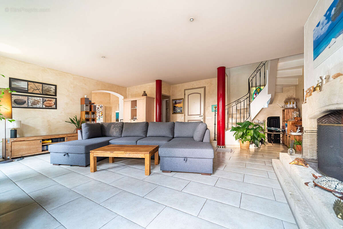 Maison à LE THOLONET