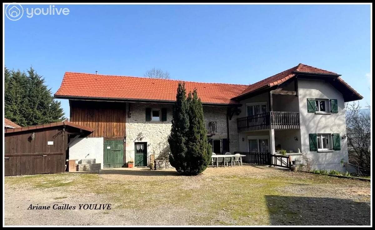 Maison à CORNIER