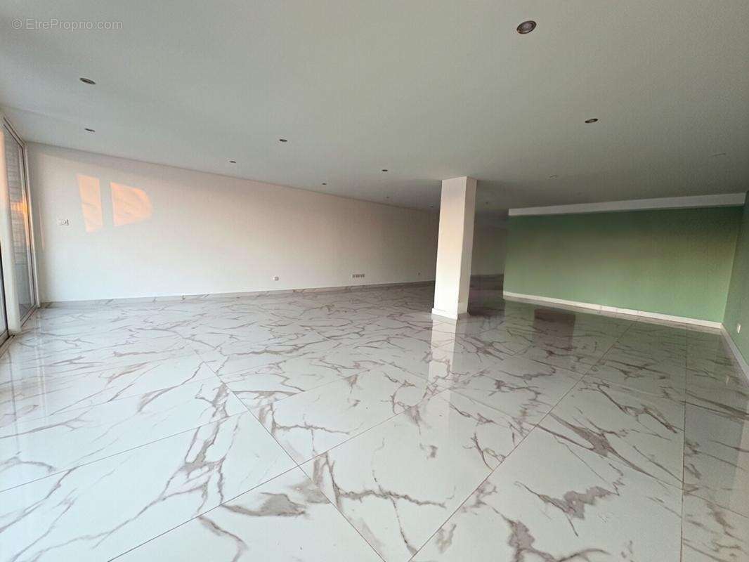 Maison Meze 7 pièce(s) 266 m2 - photo 8