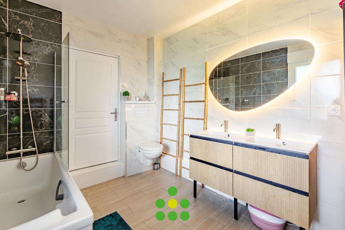 Maison à CHOISY-LA-VICTOIRE