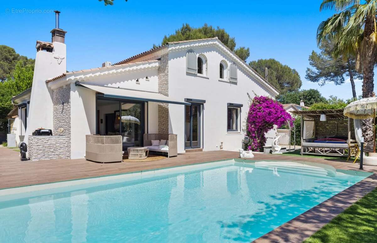 Maison à MOUGINS