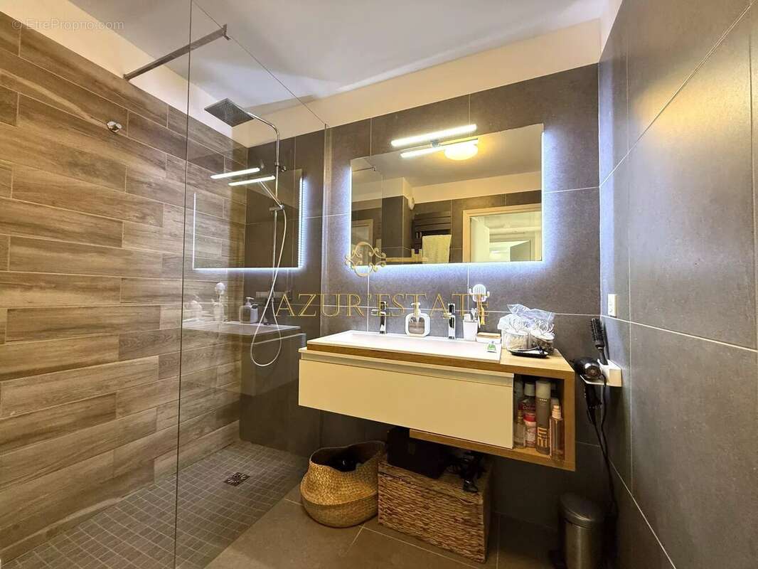 Appartement à BEAUSOLEIL