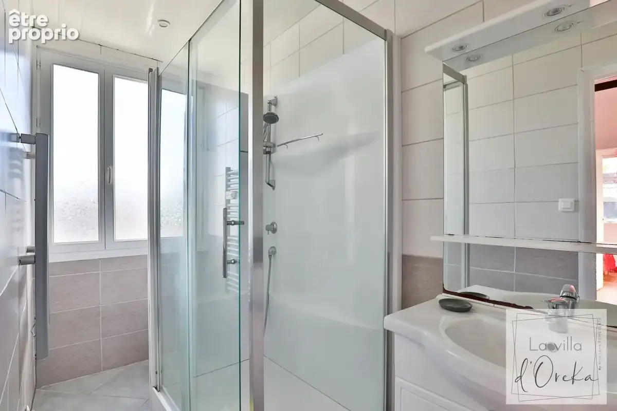 Remarquable Villa de 150m2 avec dépendance à 5mn de l'océan - photo 11