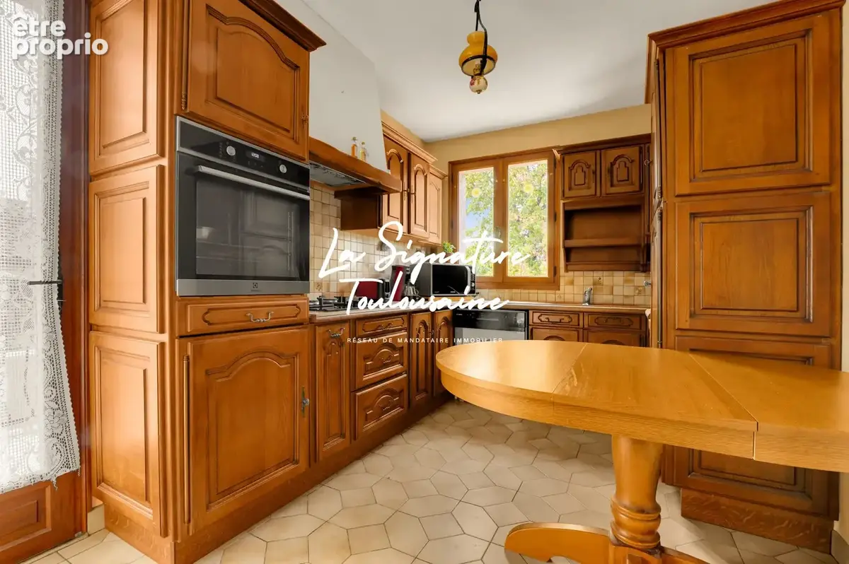 Maison 10 pièces 220 m² à vendre à Villeneuve-Tolosane (31270) - photo 3