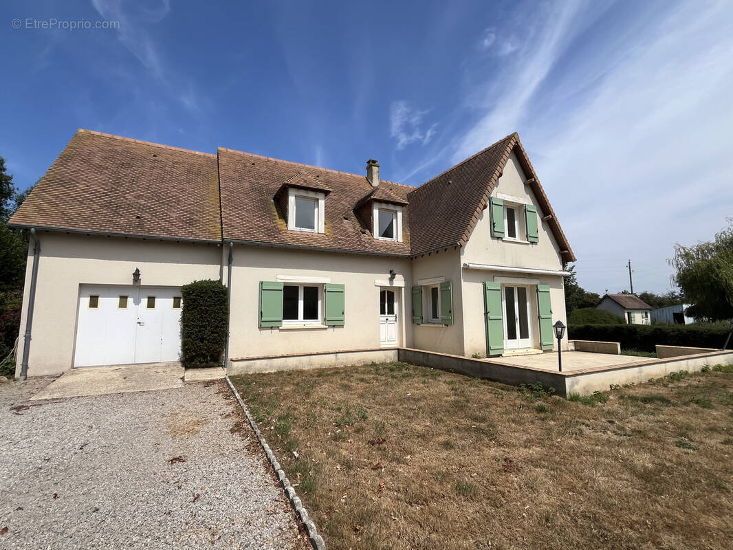 Maison à TOUR-EN-BESSIN