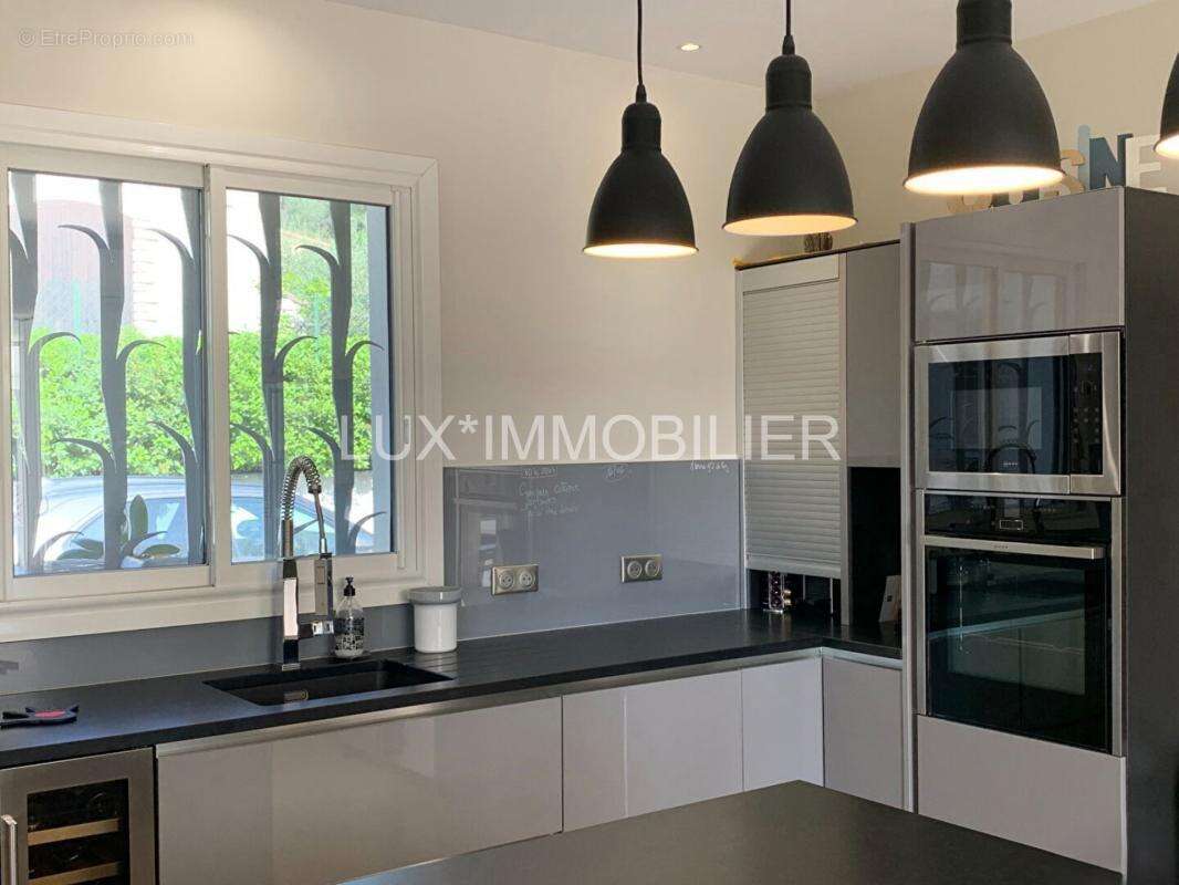 Beaucaire / villa contemporaine de 250m² - - photo 14