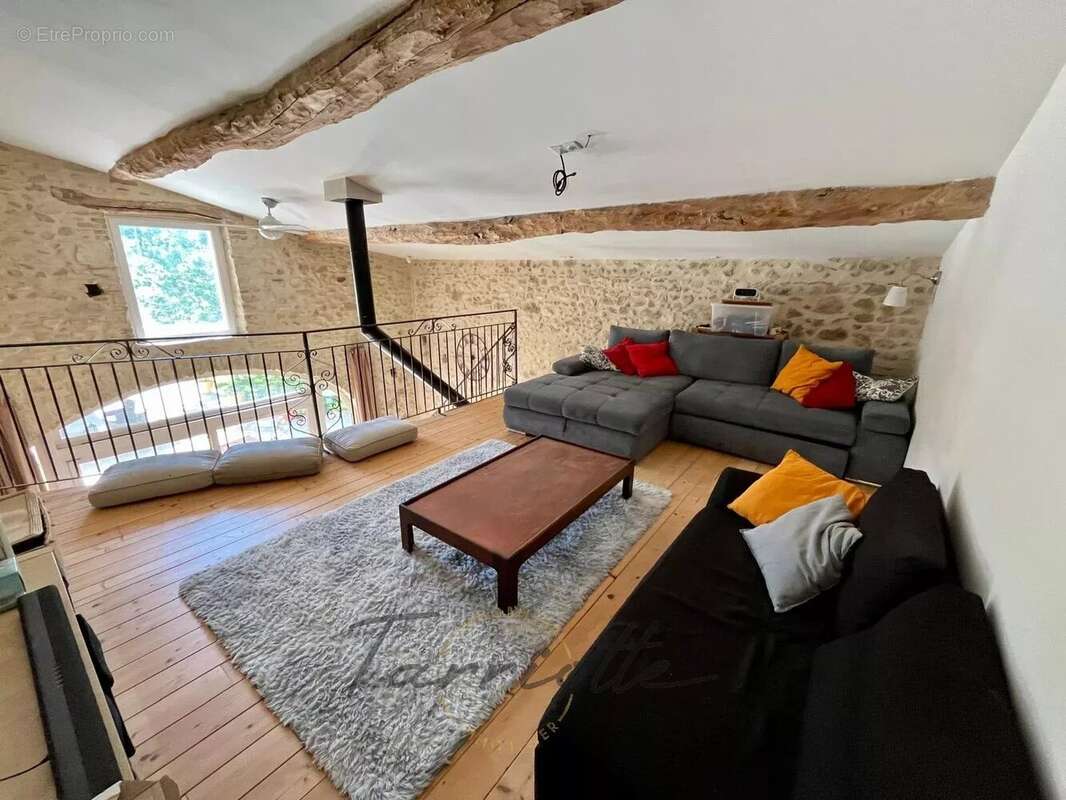 Maison à BONLIEU-SUR-ROUBION